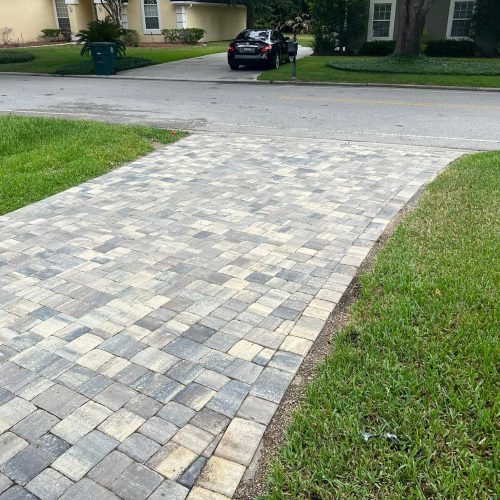 Paver driveway installation